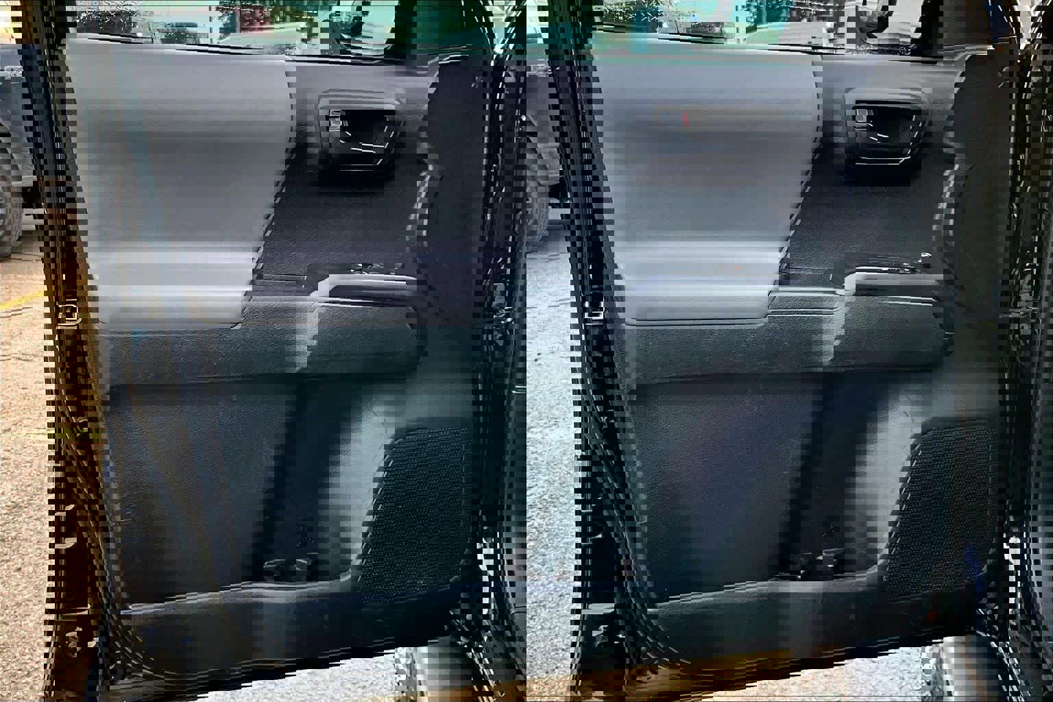 Used 2020 Toyota Tacoma SR w/ SX Package image 23