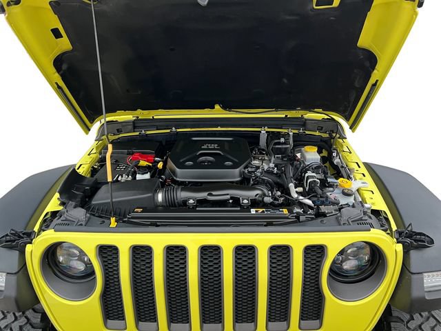 Used 2023 Jeep Wrangler Unlimited Rubicon w/ Cold Weather Group AWD/4WD image 16