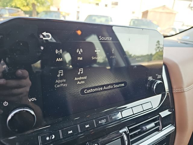 Used 2025 Nissan Pathfinder Platinum FWD image 26