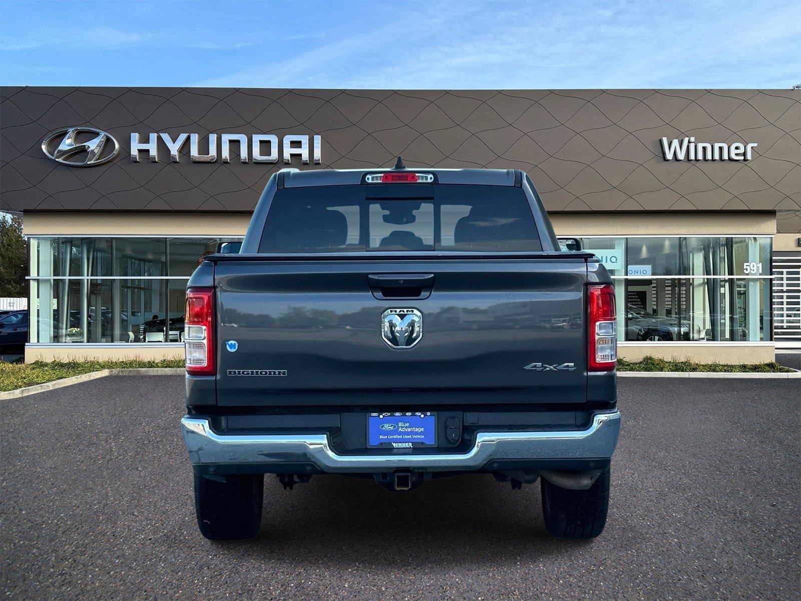 Used 2022 RAM 1500 Big Horn AWD/4WD image 3