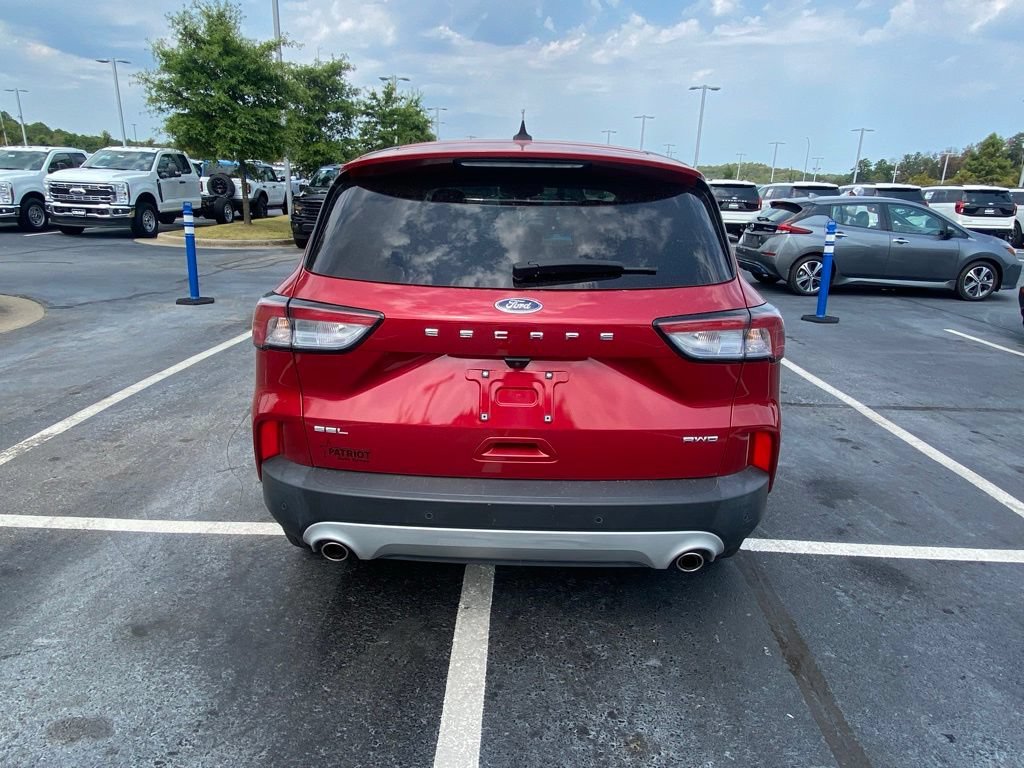 Certified 2022 Ford Escape SEL w/ Technology Package AWD/4WD image 6