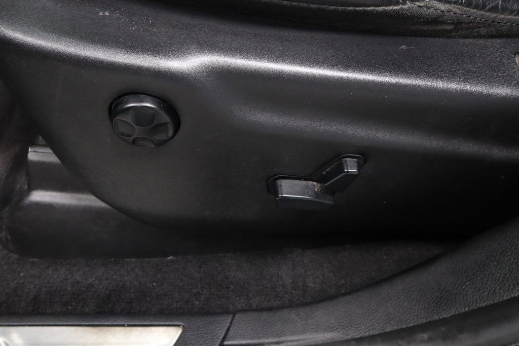 Used 2017 Jeep Grand Cherokee Limited image 24