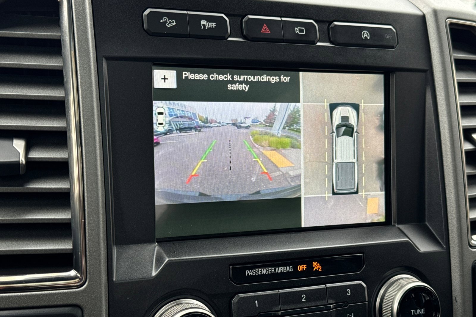 Certified 2018 Ford F150 Raptor w/ Equipment Group 802A Luxury image 20