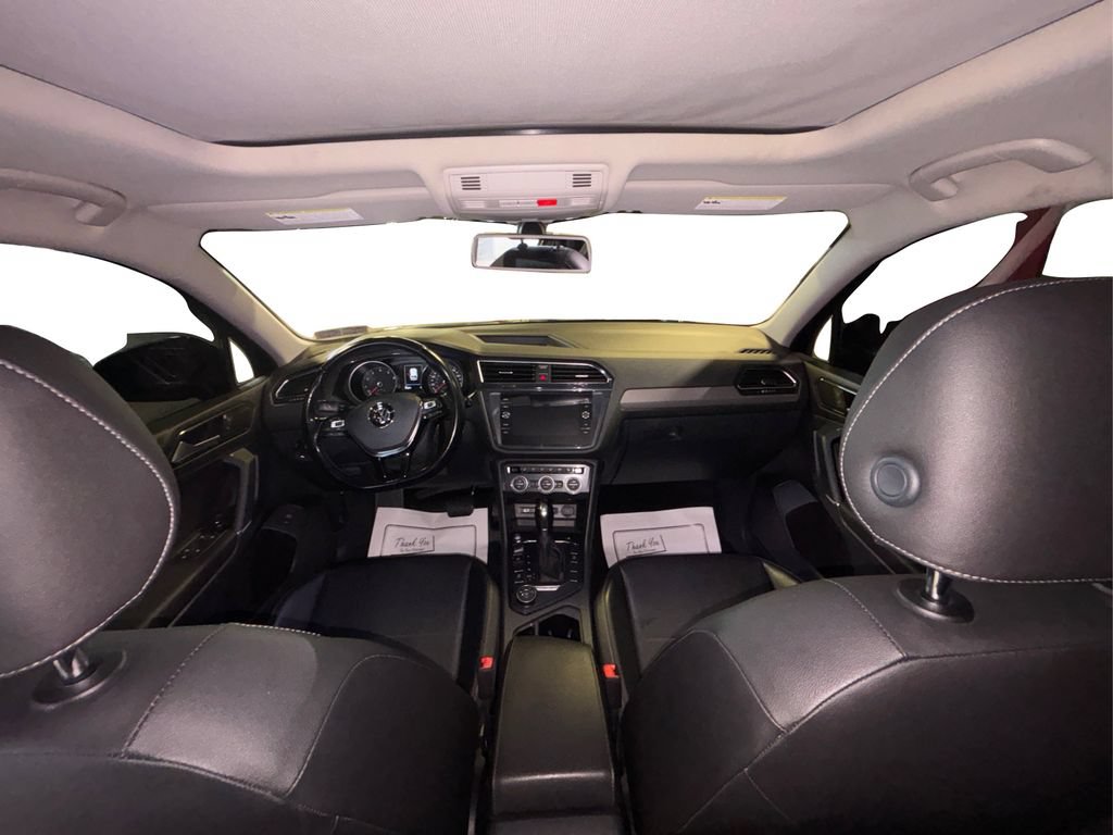 Used 2018 Volkswagen Tiguan SEL AWD/4WD image 26