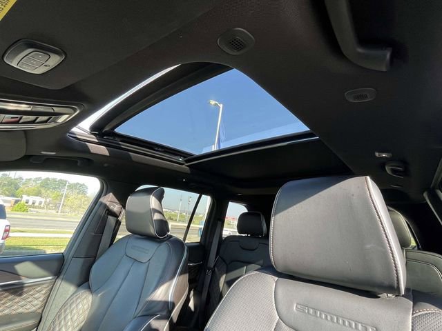 Used 2025 Jeep Grand Cherokee Summit image 14