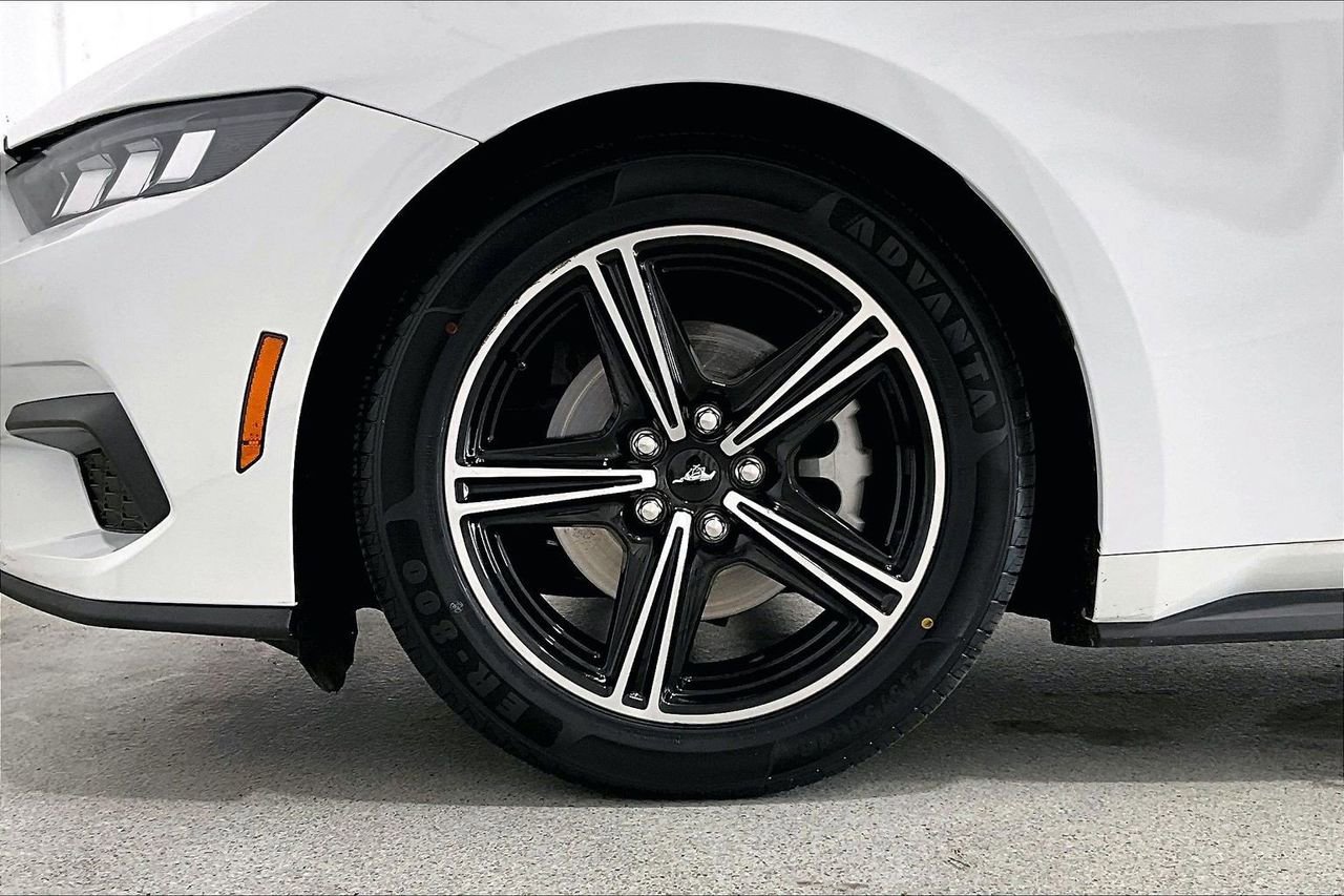 Certified 2025 Ford Mustang Premium image 7