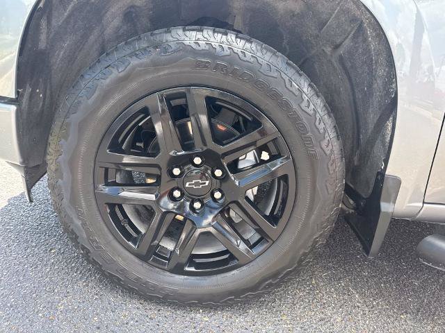 Used 2025 Chevrolet Silverado 1500 Custom w/ Turbomax Blackout Package RWD image 11