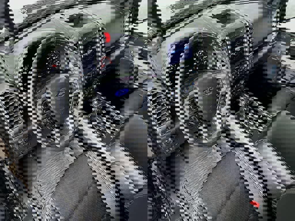 Certified 2019 Ford F150 Raptor w/ Equipment Group 802A Luxury image 9