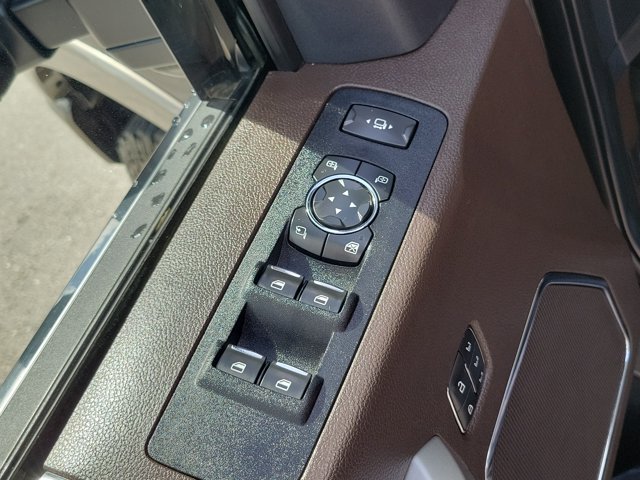 Certified 2022 Ford F350 King Ranch w/ Tremor Off-Road Package AWD/4WD image 25