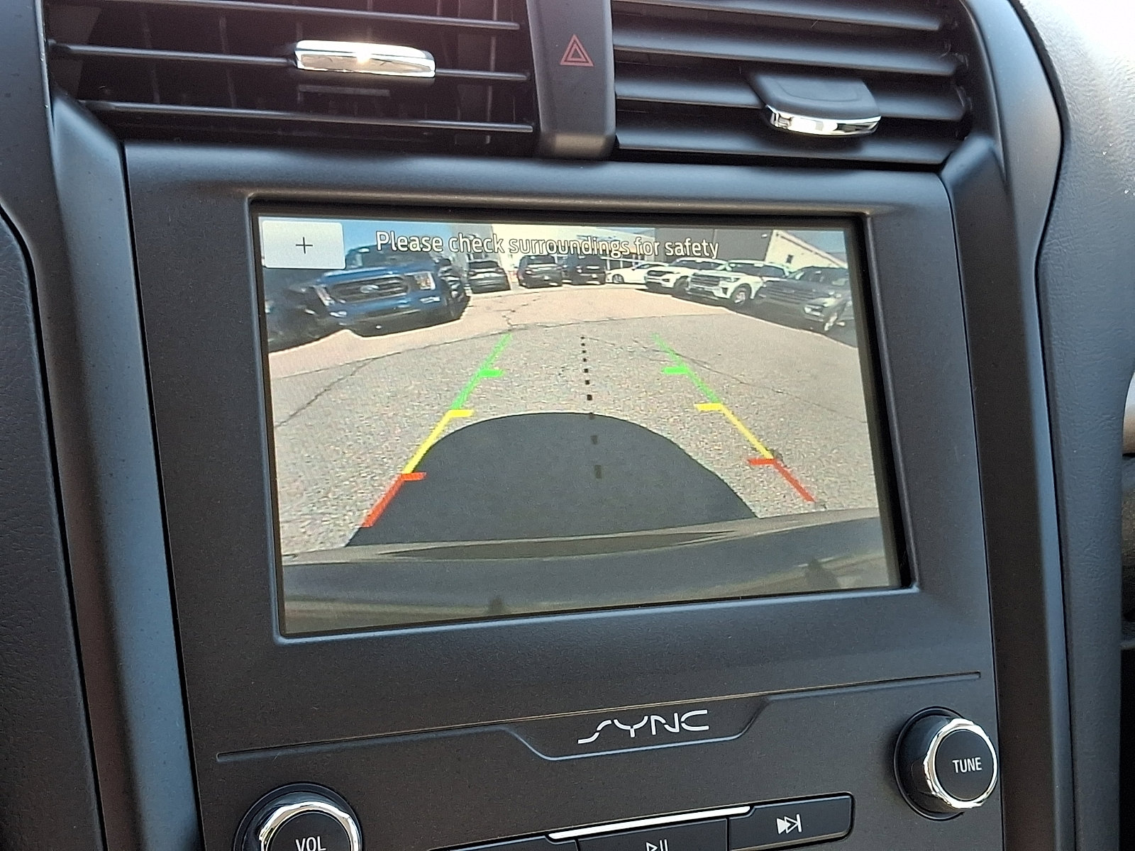 Certified 2020 Ford Fusion SE w/ Equipment Group 151A image 21