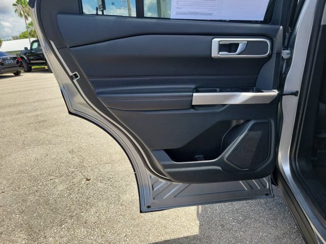 Certified 2023 Ford Explorer XLT w/ Equipment Group 202A RWD image 13