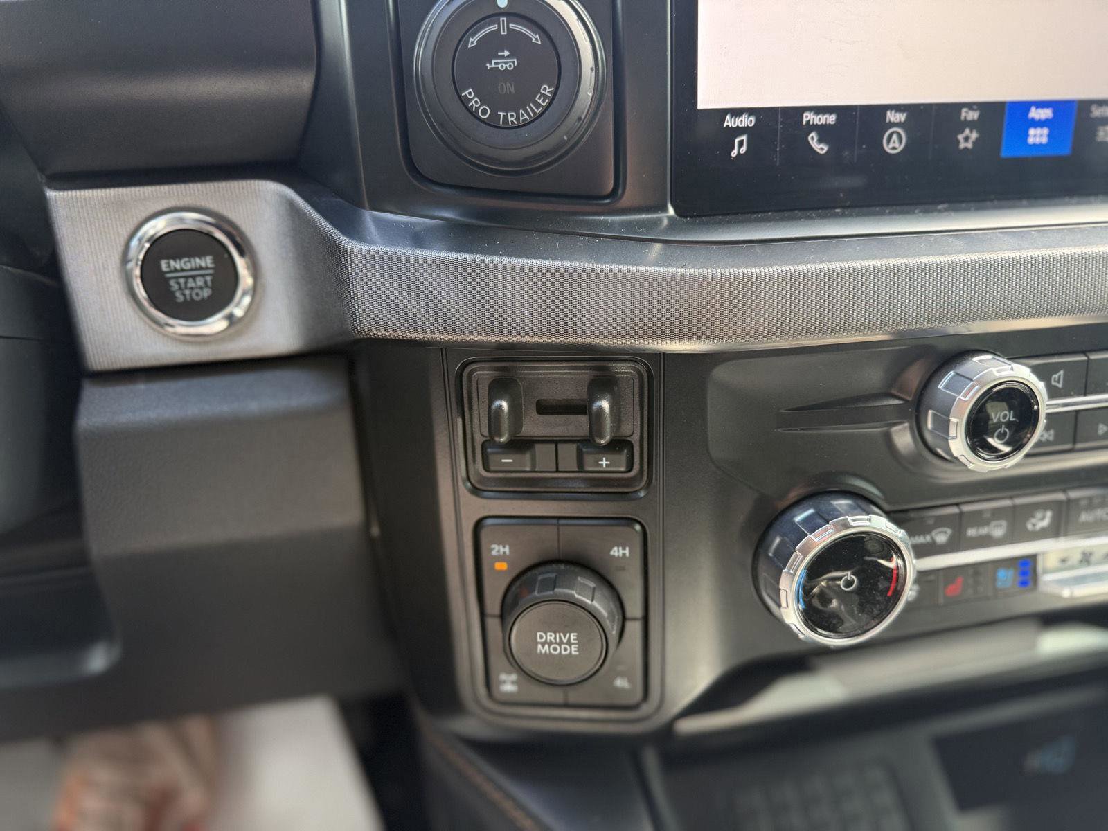 Certified 2024 Ford F250 Platinum image 16