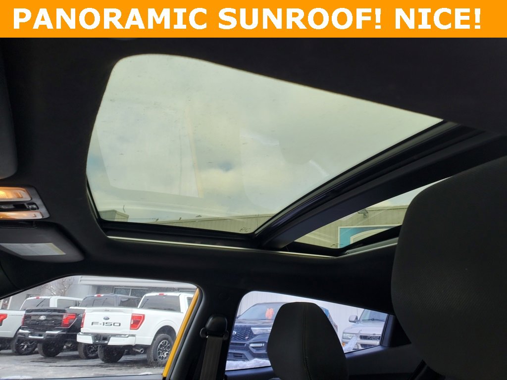 Used 2017 Hyundai Veloster Value Edition image 12