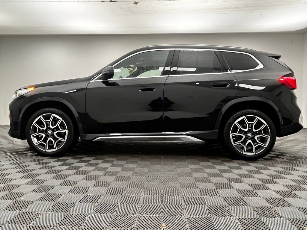 Used 2025 BMW X1 xDrive28i w/ Technology Package image 7