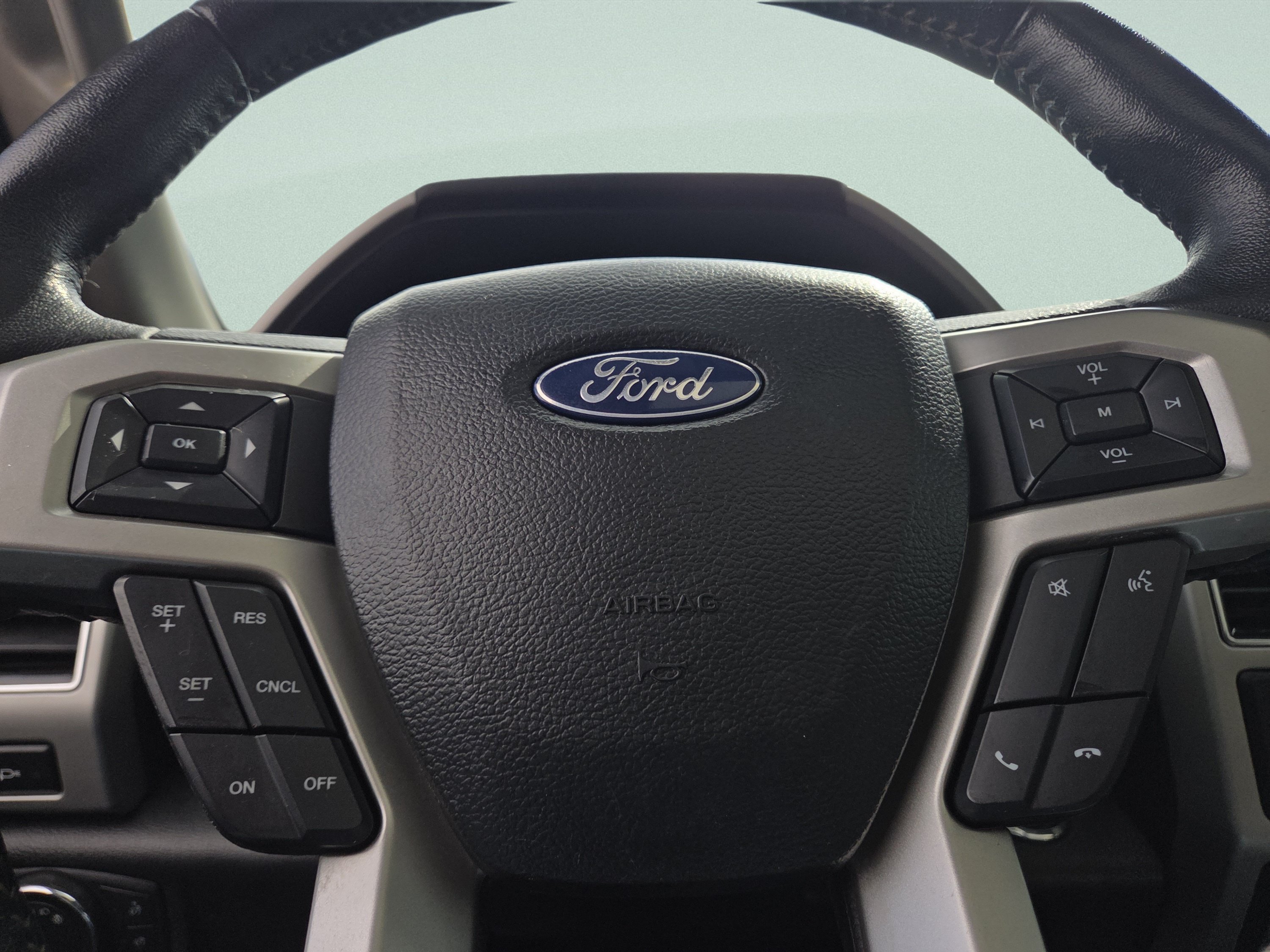 Certified 2020 Ford F150 Lariat AWD/4WD image 32