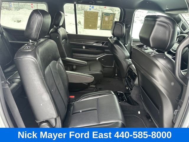 Used 2024 Jeep Wagoneer Series II AWD/4WD image 14