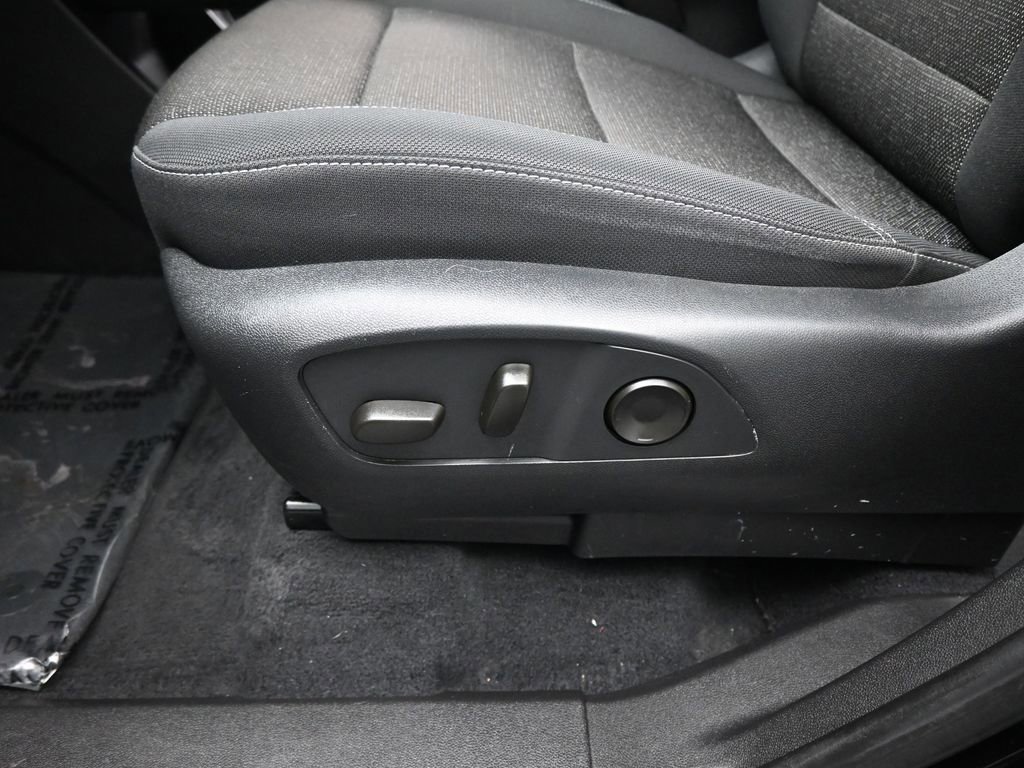 Used 2024 Chevrolet Traverse LT image 38