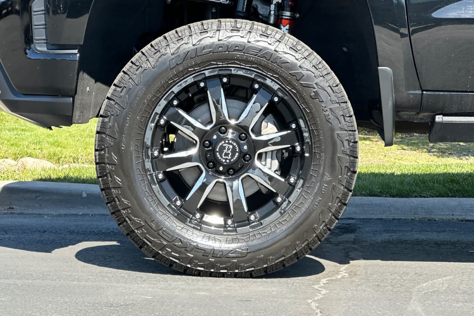 Used 2020 Chevrolet Silverado 1500 LT Trail Boss AWD/4WD image 25