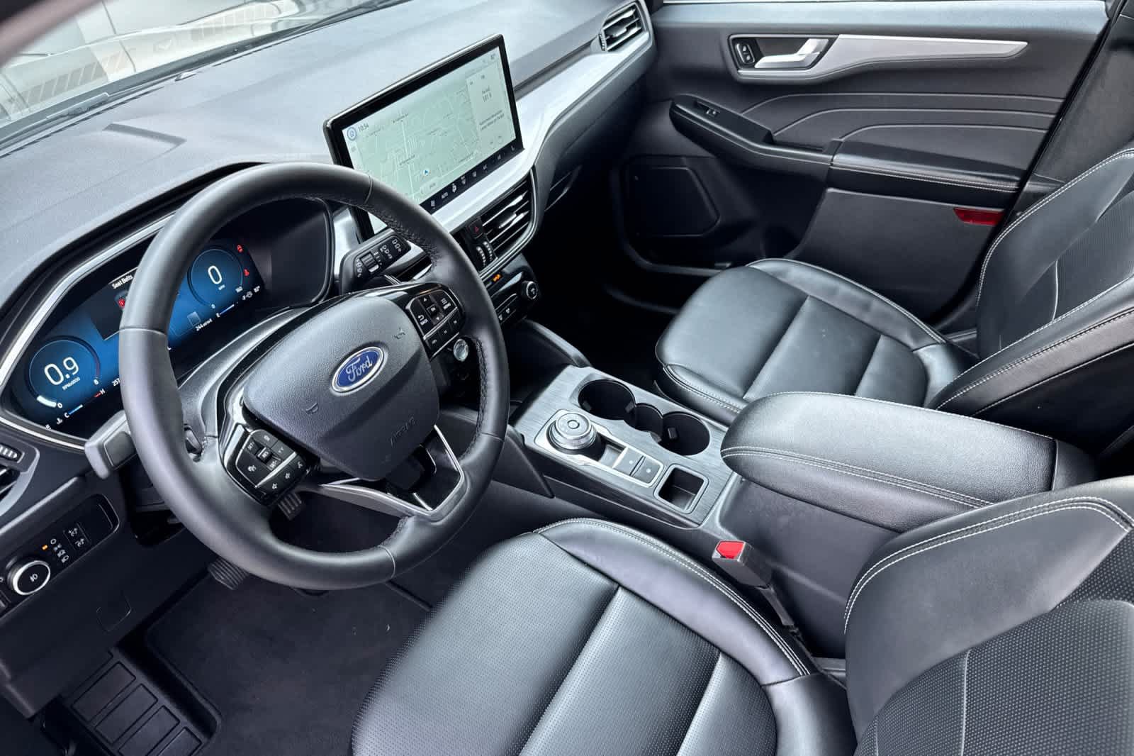 Certified 2025 Ford Escape Platinum AWD/4WD image 11