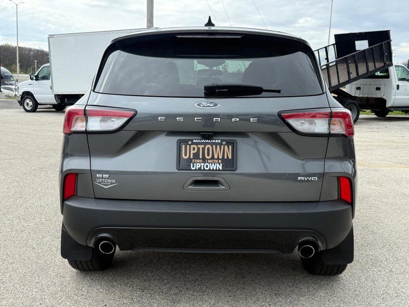 Certified 2022 Ford Escape SE w/ SE Sport Appearance Package AWD/4WD image 4