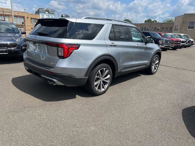 Certified 2025 Ford Explorer Platinum w/ Ultimate Package image 5