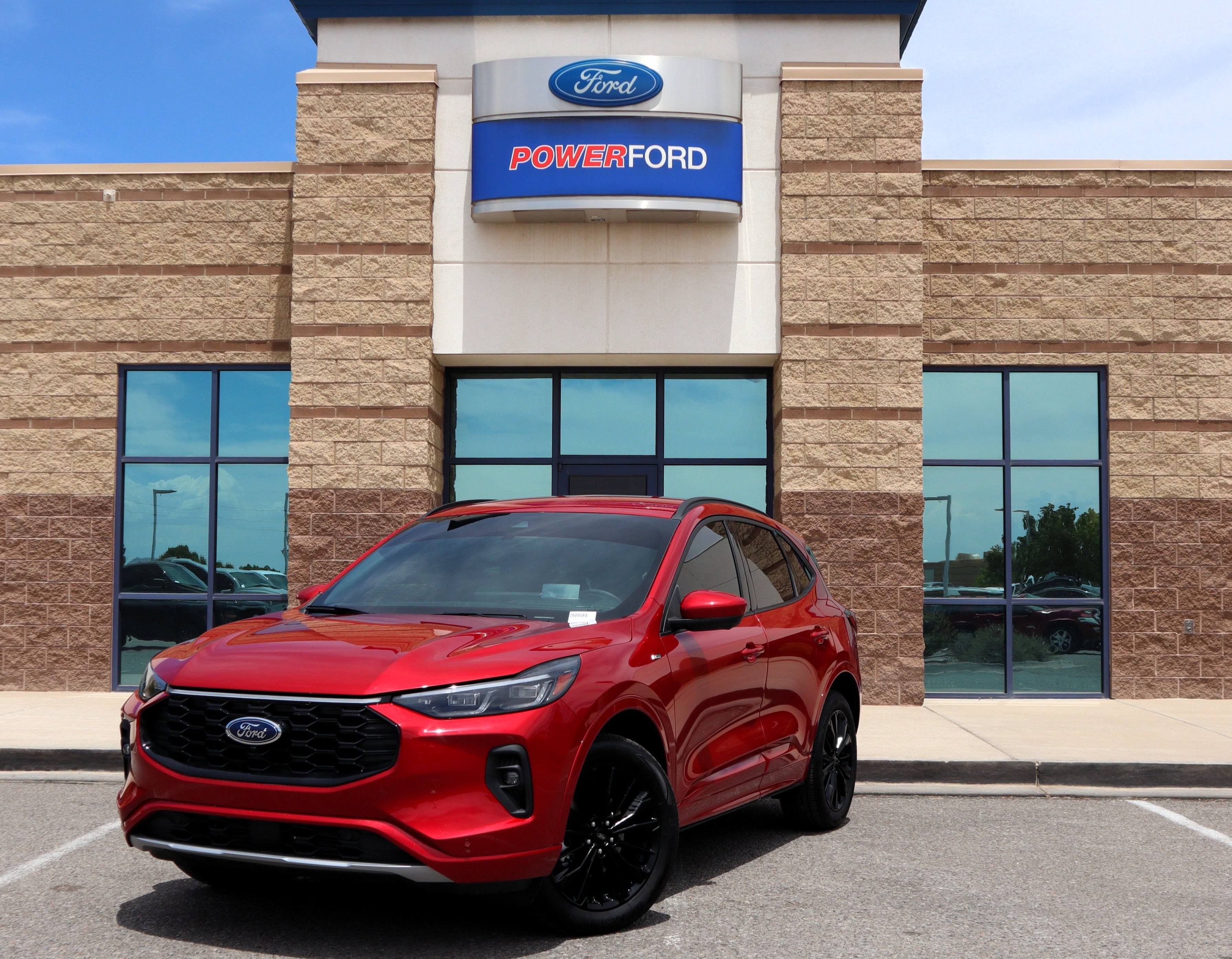 Certified 2025 Ford Escape ST-Line Elite w/ Premium Technology Package AWD/4WD image 2