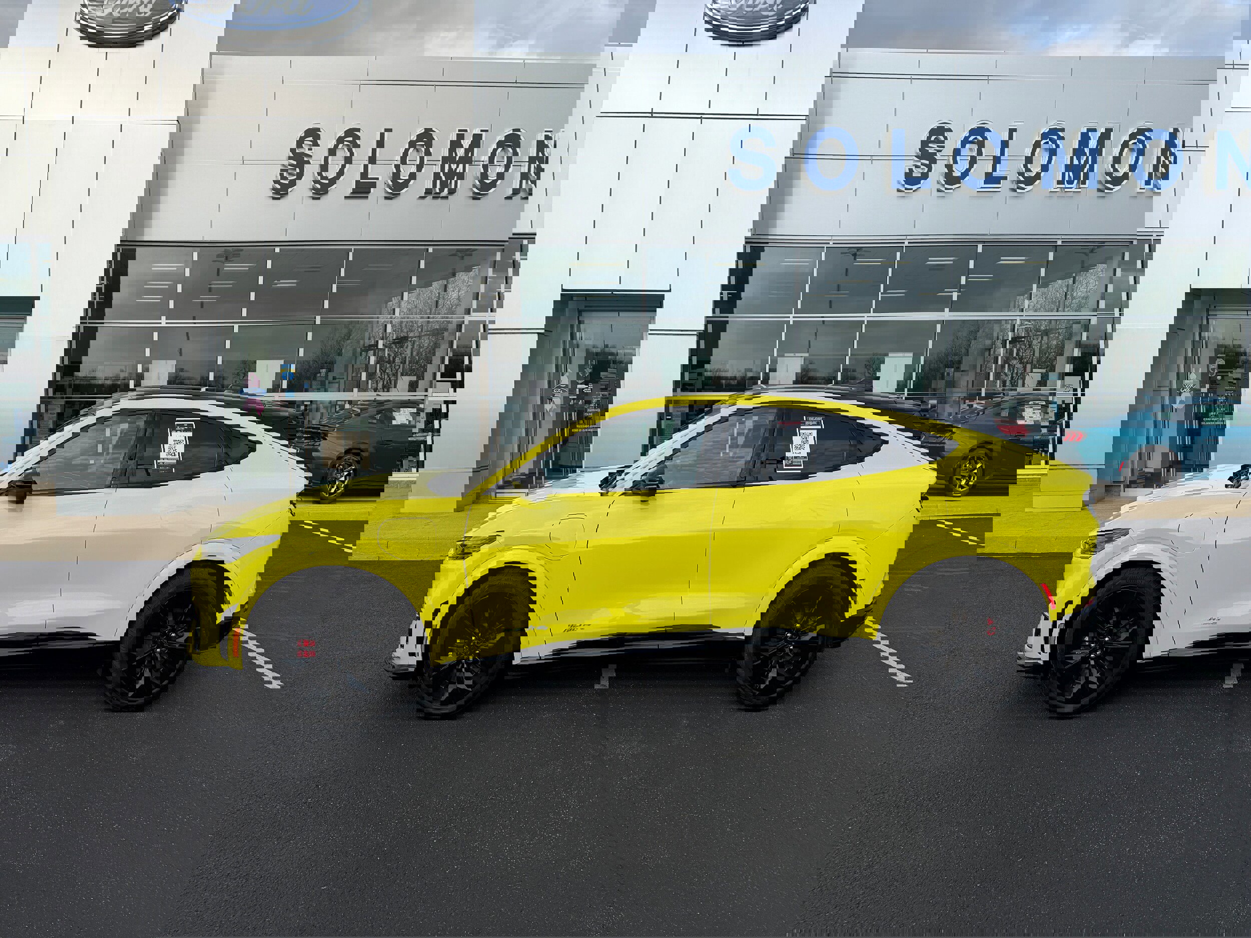 Certified 2025 Ford Mustang Mach-E GT image 6