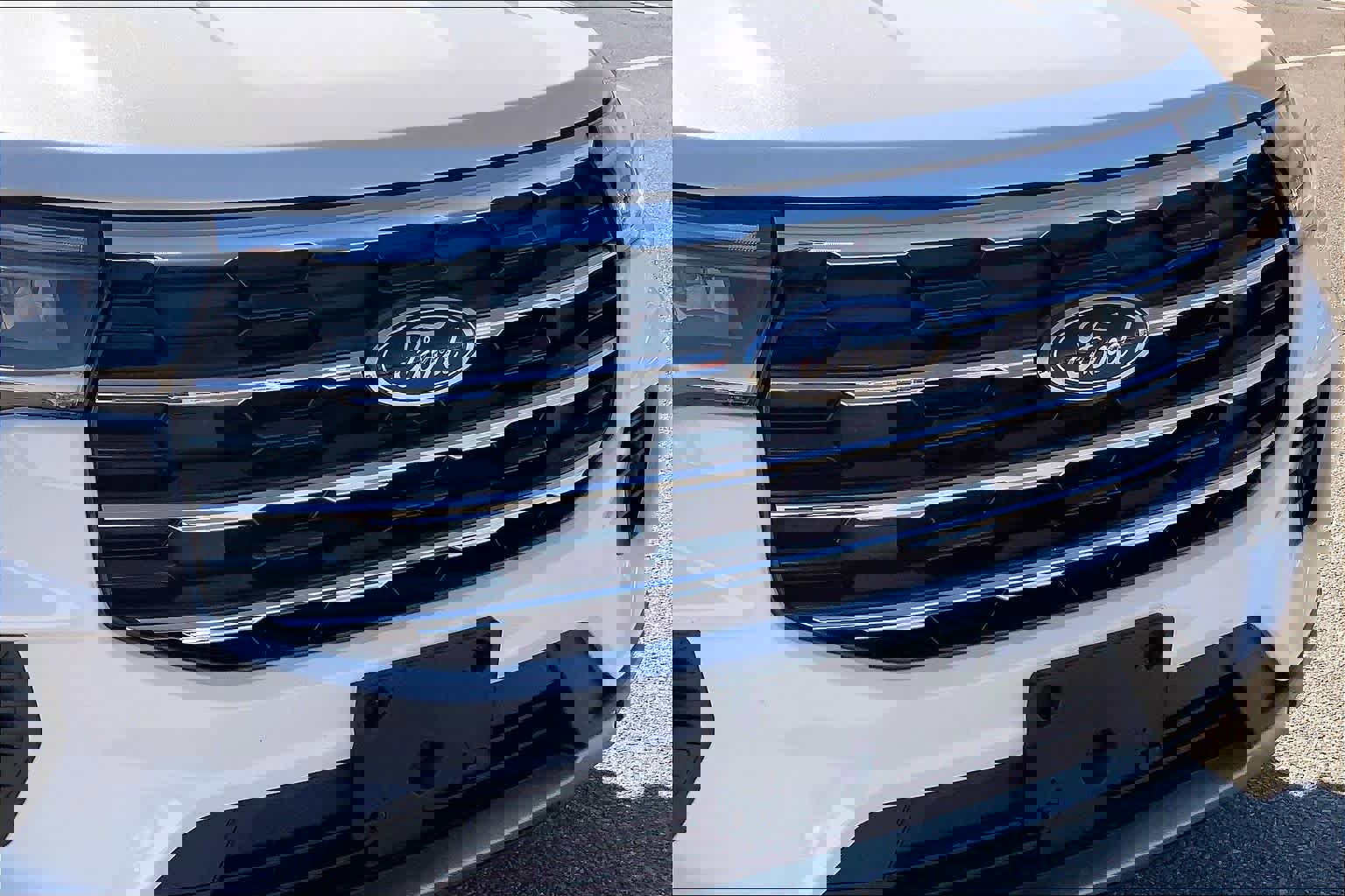 Certified 2025 Ford Explorer Active image 30