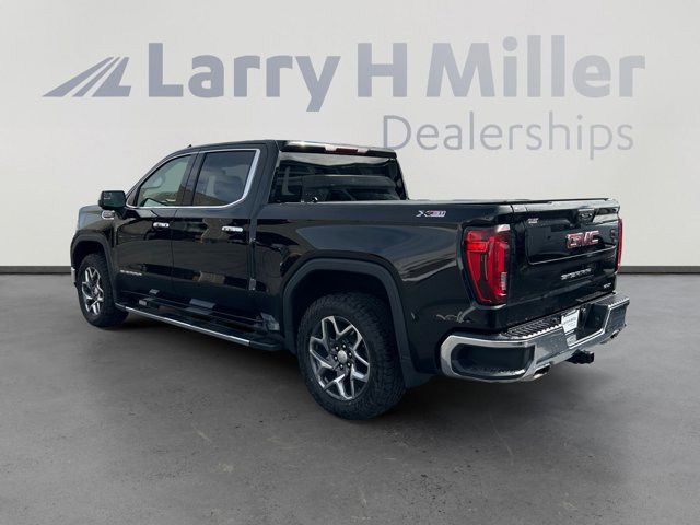 Used 2023 GMC Sierra 1500 SLT w/ SLT Premium Package image 3