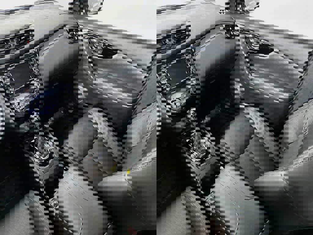 Used 2022 Nissan Rogue Sport SL image 11