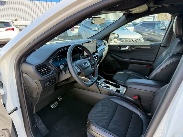 Certified 2023 Ford Escape ST-Line Select w/ Tech Pack #2 image 14