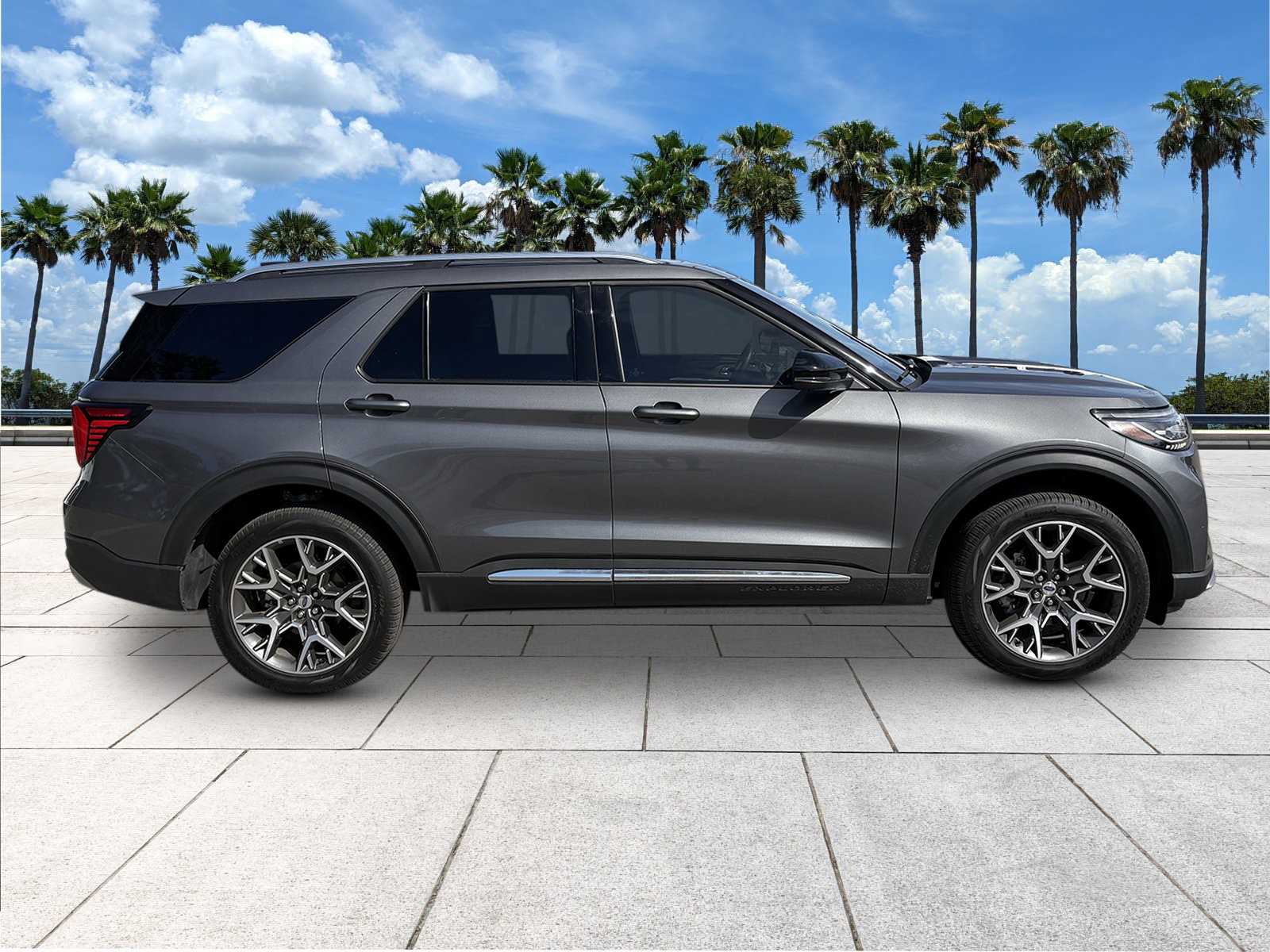 Certified 2025 Ford Explorer Platinum w/ Ultimate Package image 9