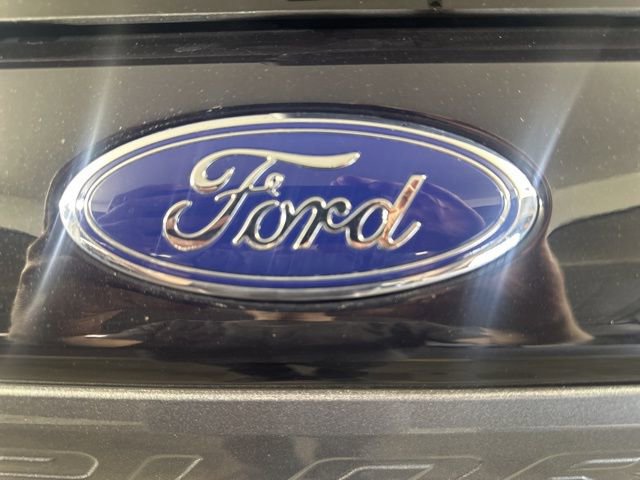 Certified 2022 Ford Explorer XLT w/ Equipment Group 202A image 8