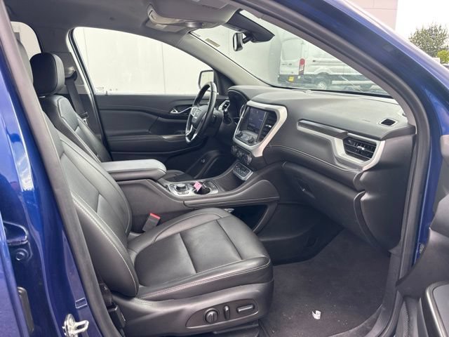 Used 2023 GMC Acadia SLT w/ Preferred Package AWD/4WD image 17