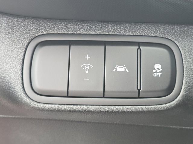 Used 2022 Hyundai Venue SE FWD image 28