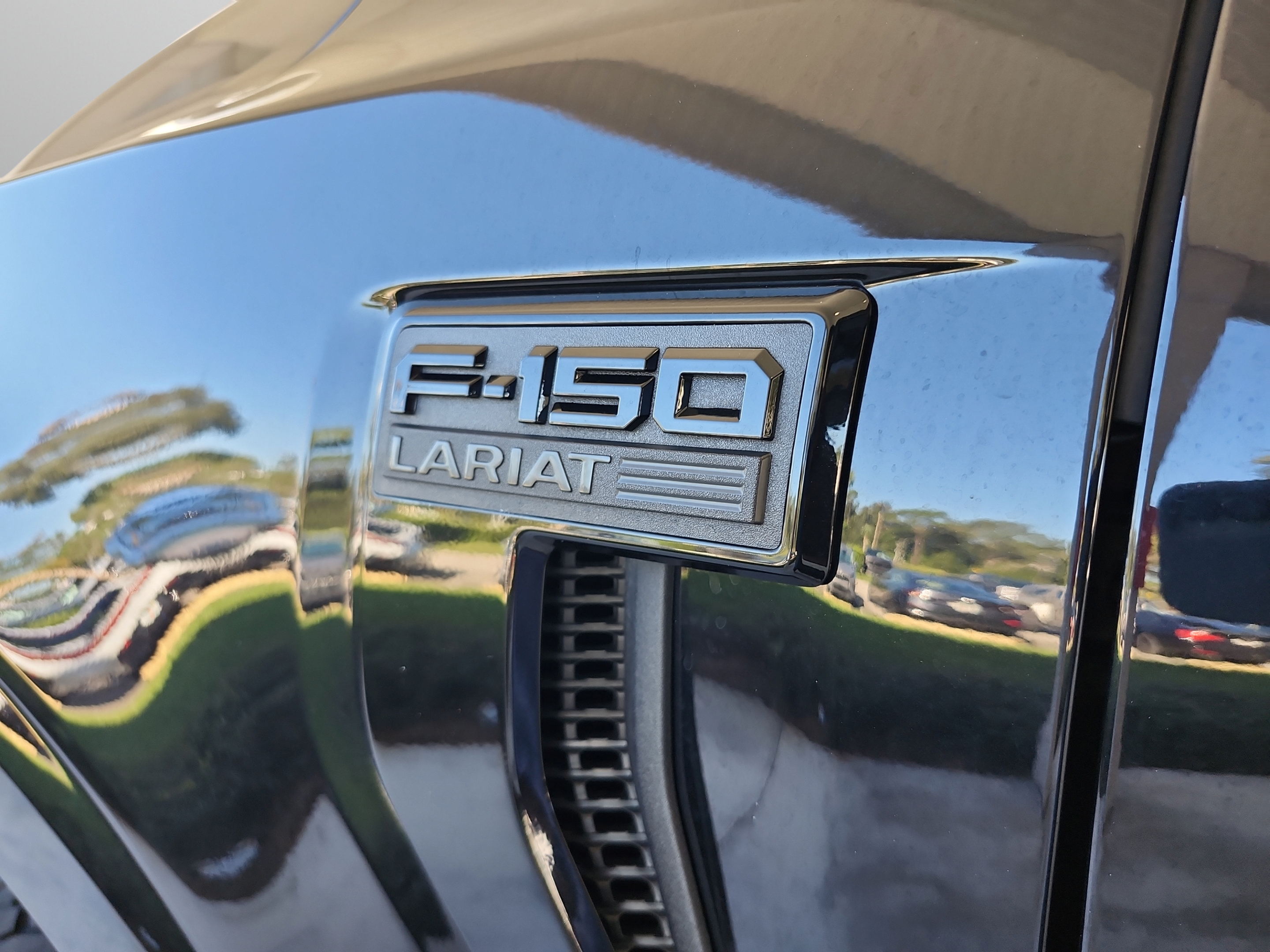 Certified 2023 Ford F150 Lariat w/ Equipment Group 502A High AWD/4WD image 30
