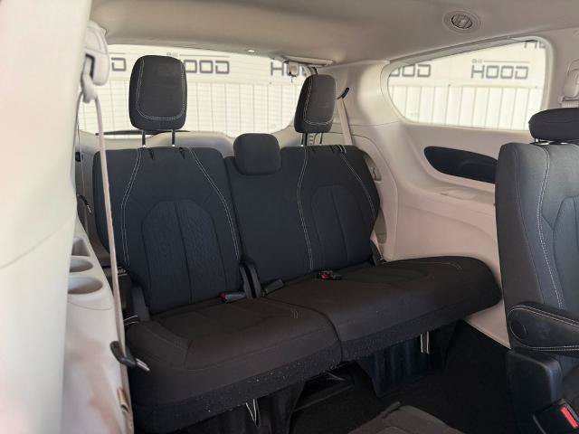 Used 2023 Chrysler Voyager LX FWD image 11