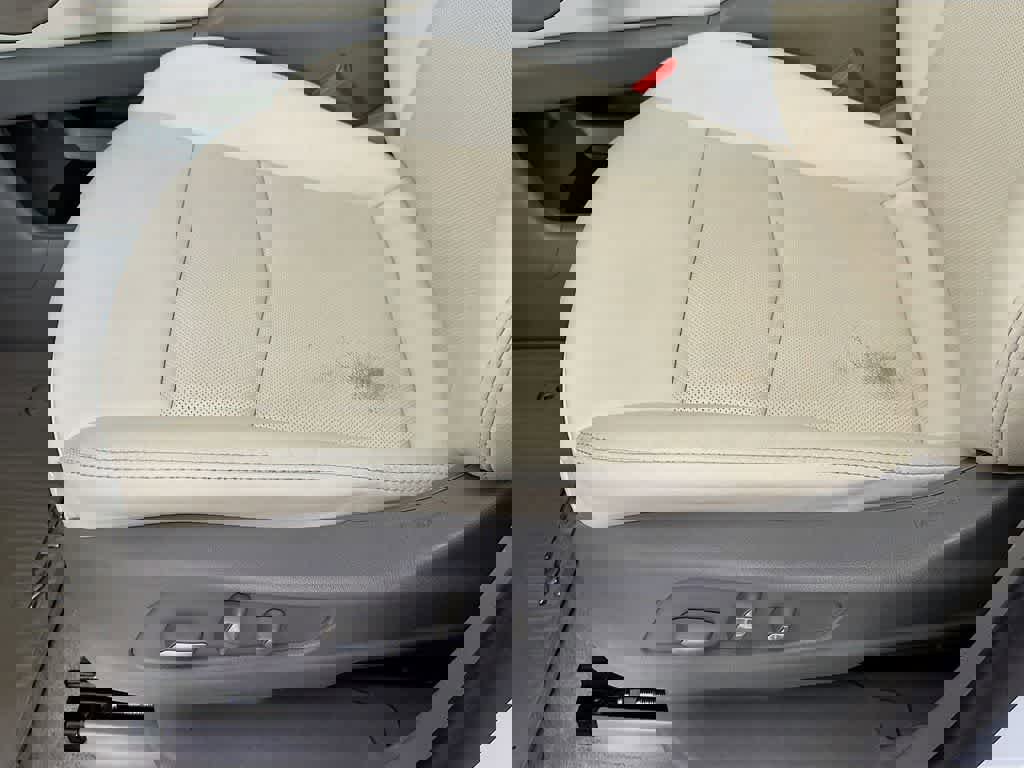 Used 2022 Cadillac XT5 Premium Luxury image 32