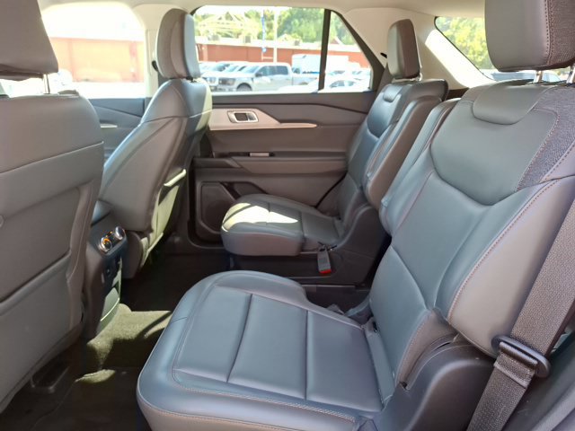 Certified 2025 Ford Explorer Active w/ Active Comfort Package RWD image 29