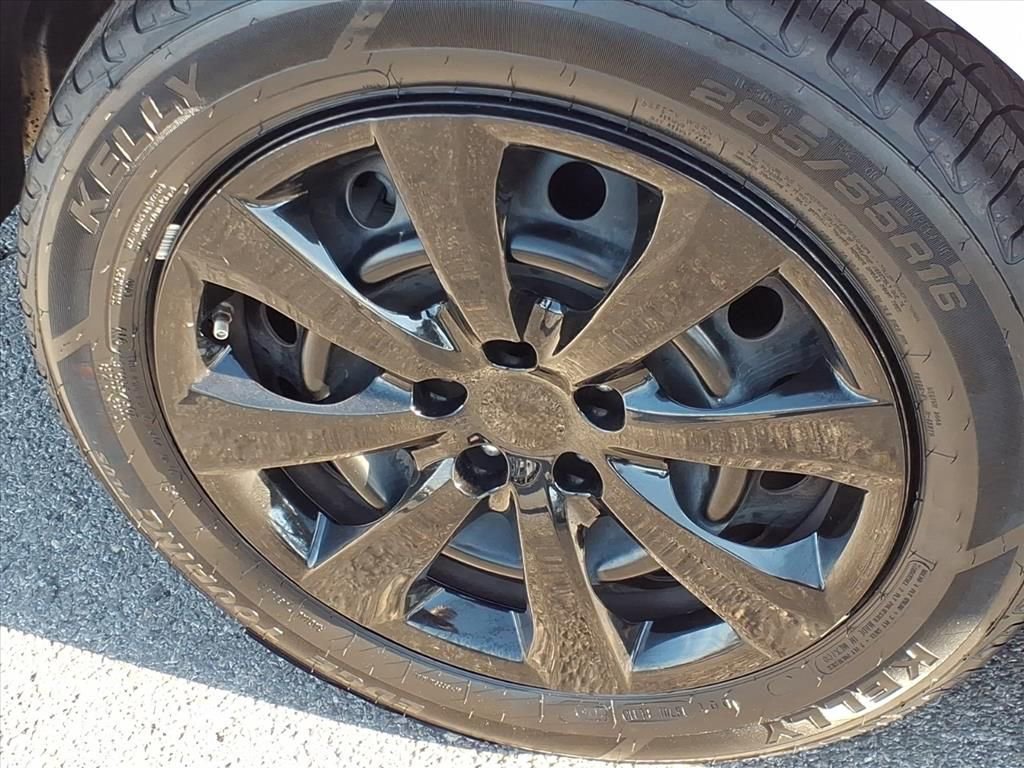 Used 2023 Toyota Corolla LE image 10