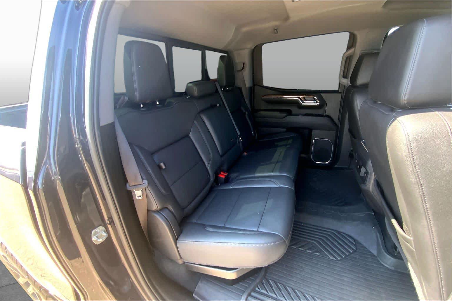 Used 2022 Chevrolet Silverado 1500 LT Trail Boss w/ Convenience Package II AWD/4WD image 20