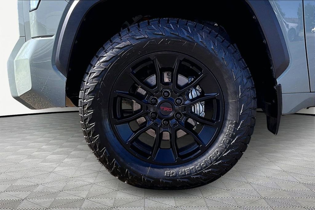 Used 2024 Toyota Tundra Limited w/ TRD Off-Road Package AWD/4WD image 9