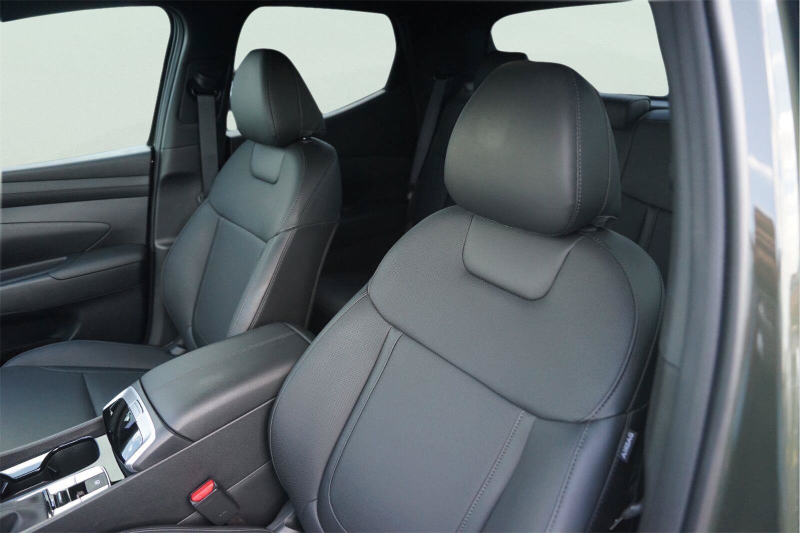 Used 2026 Hyundai Santa Cruz SEL FWD image 10