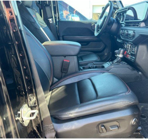 Used 2025 Jeep Gladiator Rubicon AWD/4WD image 9
