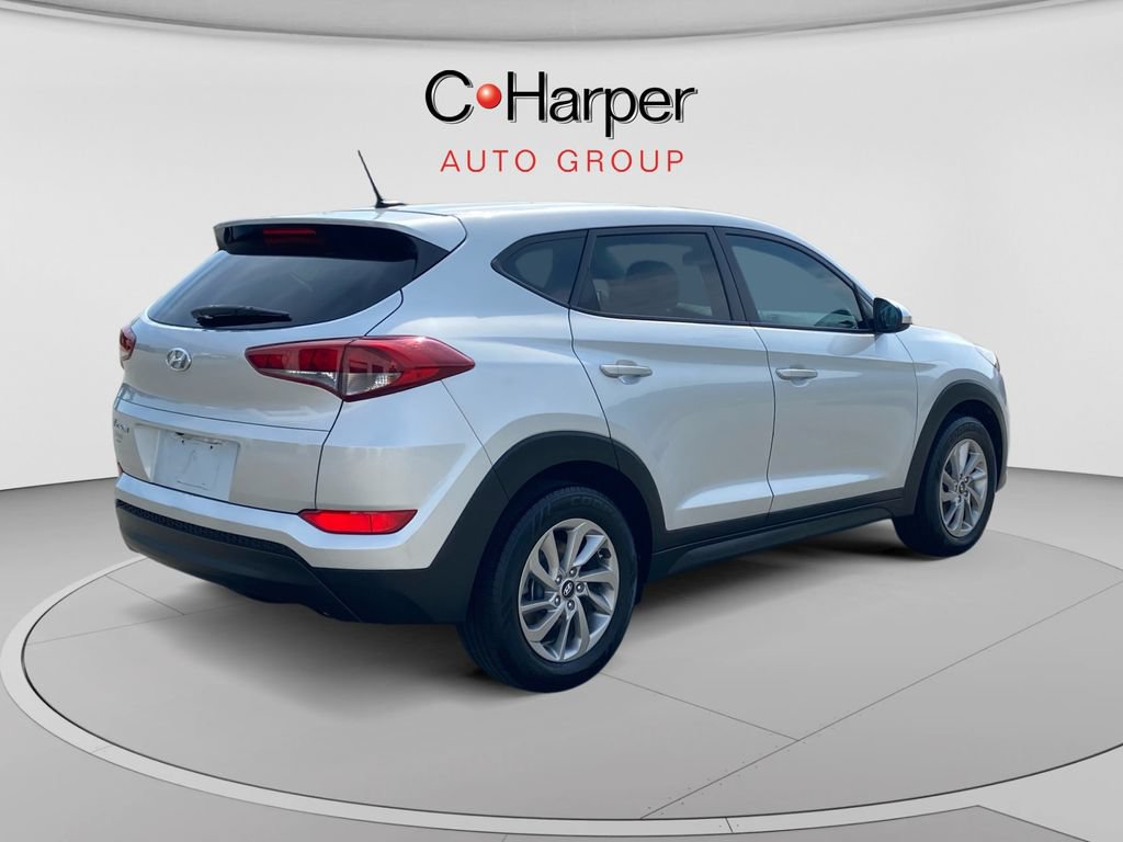 Used 2017 Hyundai Tucson SE w/ Cargo Package FWD image 3