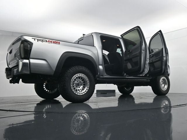 Used 2023 Toyota Tacoma TRD Off-Road AWD/4WD image 36