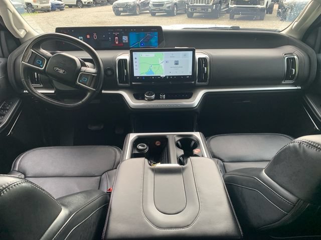 Certified 2025 Ford Expedition Platinum AWD/4WD image 18