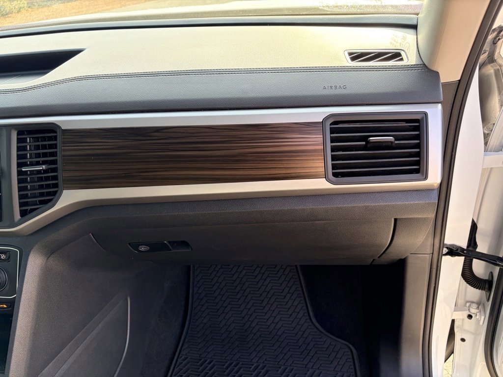 Used 2021 Volkswagen Atlas SE w/ Panoramic Sunroof Package image 25