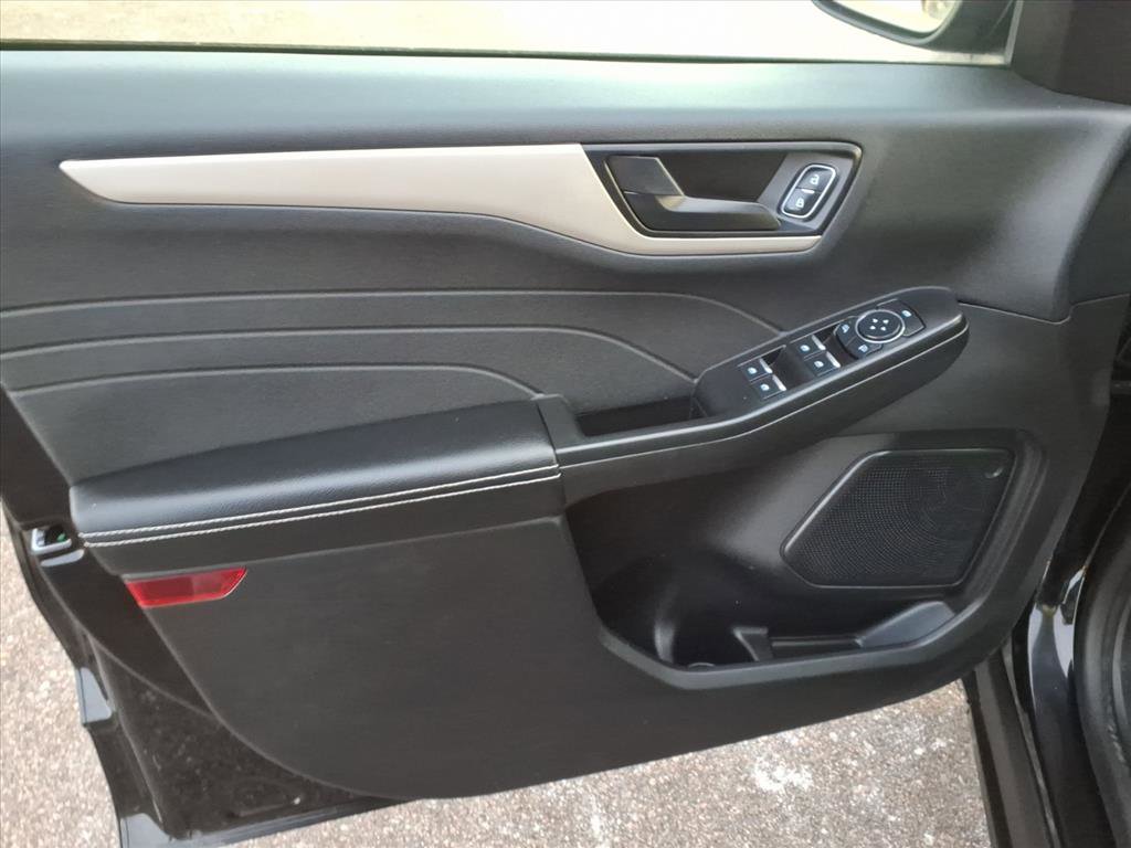 Certified 2022 Ford Escape SE image 13