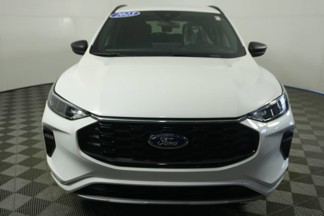 Certified 2023 Ford Escape ST-Line w/ Tech Pack #1 AWD/4WD image 8